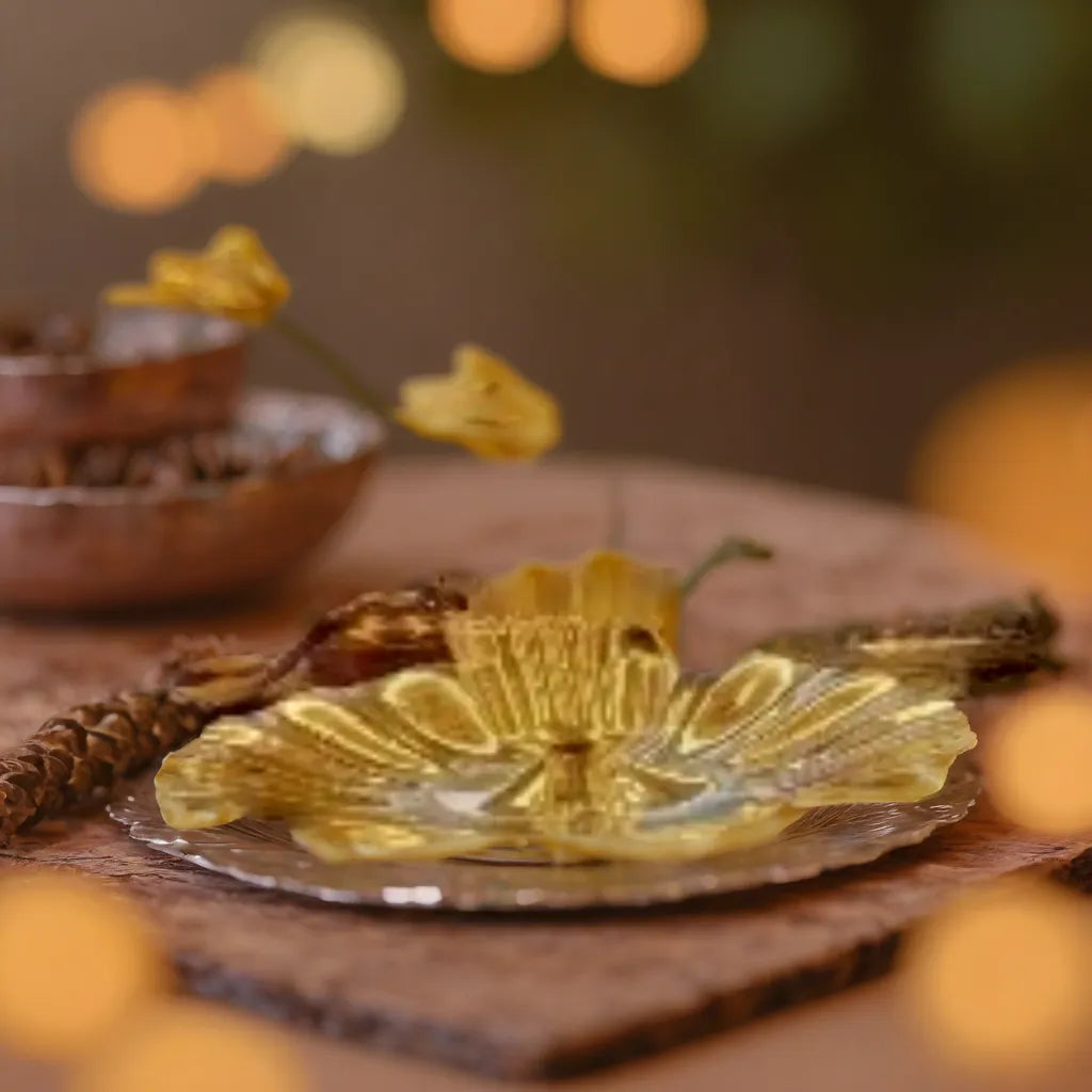 Golden Bloom Lotus Urli